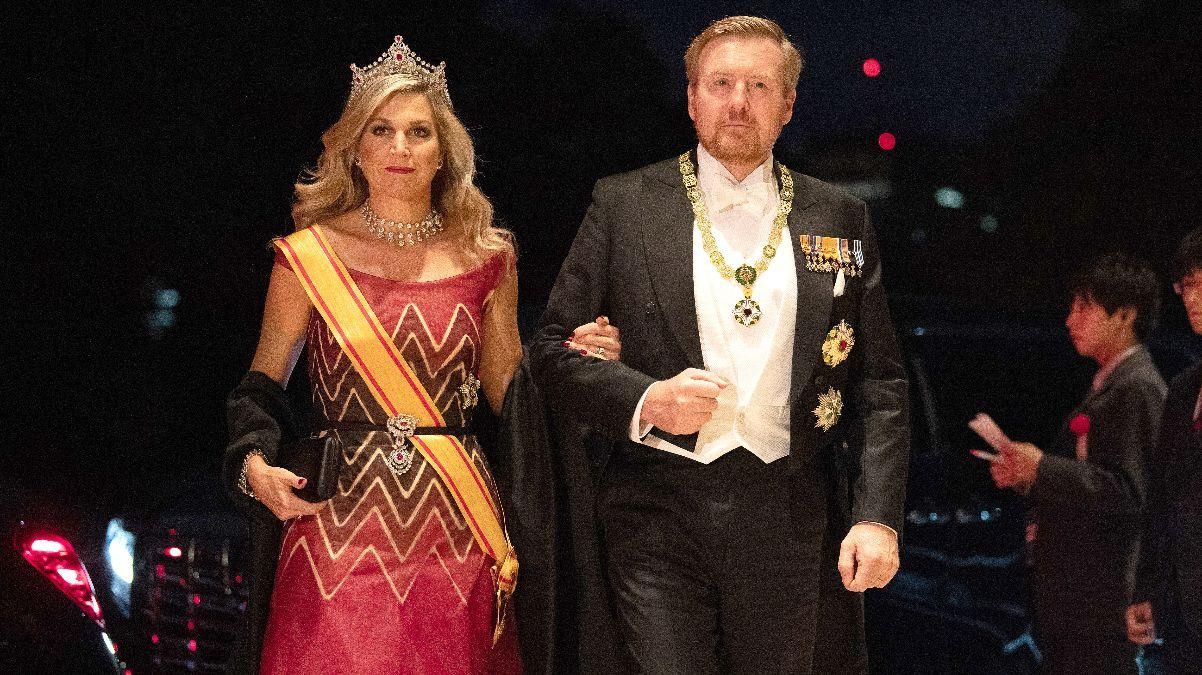 Королевские супруги Нидерландов встретились с украинскими беженцами - Showbiz Королевские супруги Нидерландов встретились с украинскими беженцами - Showbiz