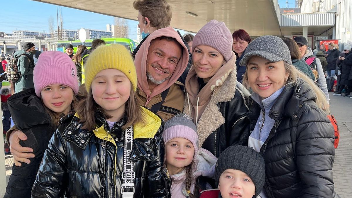 Не зміг чекати закінчення війни, – де Ектор Хіменес-Браво перебуває зараз - Showbiz Не зміг чекати закінчення війни, – де Ектор Хіменес-Браво перебуває зараз - Showbiz