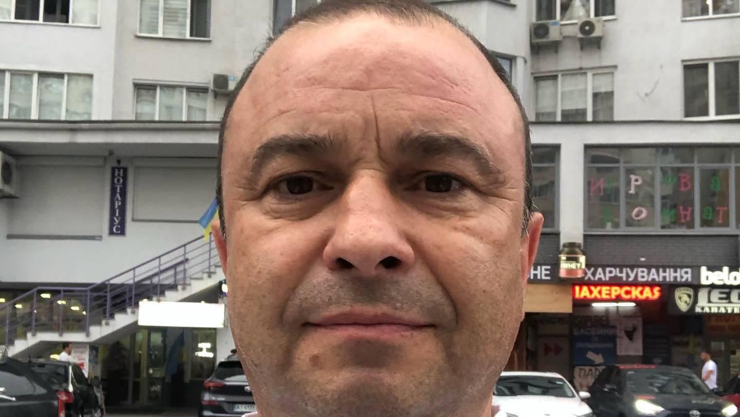 Віктор Павлік виступив для волонтерів й заспівав "Червону руту": відео з Закарпаття - Showbiz Віктор Павлік виступив для волонтерів й заспівав "Червону руту": відео з Закарпаття - Showbiz