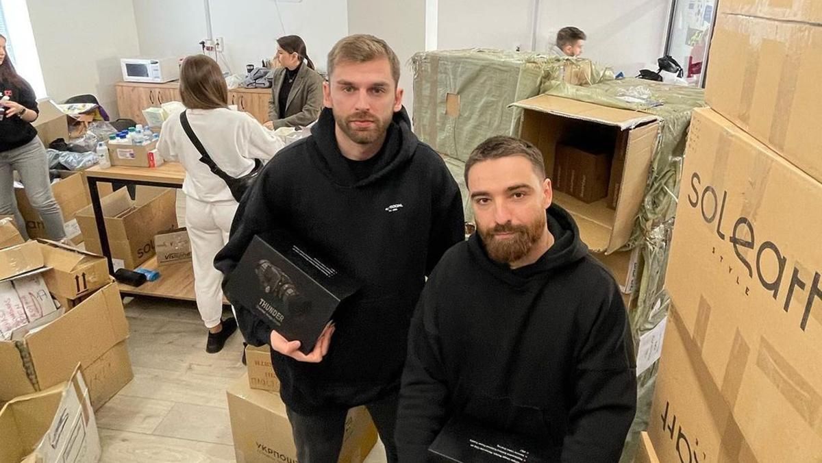 Рибак і Тригубенко з "Холостячки" волонтерять: як ексзалицяльники Мішиної допомагають ЗСУ - Showbiz Рибак і Тригубенко з "Холостячки" волонтерять: як ексзалицяльники Мішиної допомагають ЗСУ - Showbiz