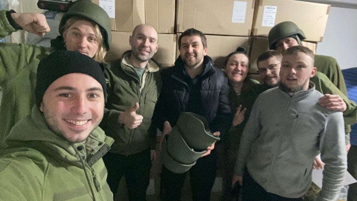 "У нас немає графіка": які завдання гурт "Антитіла" виконує в теробороні Києва - Showbiz "У нас немає графіка": які завдання гурт "Антитіла" виконує в теробороні Києва - Showbiz