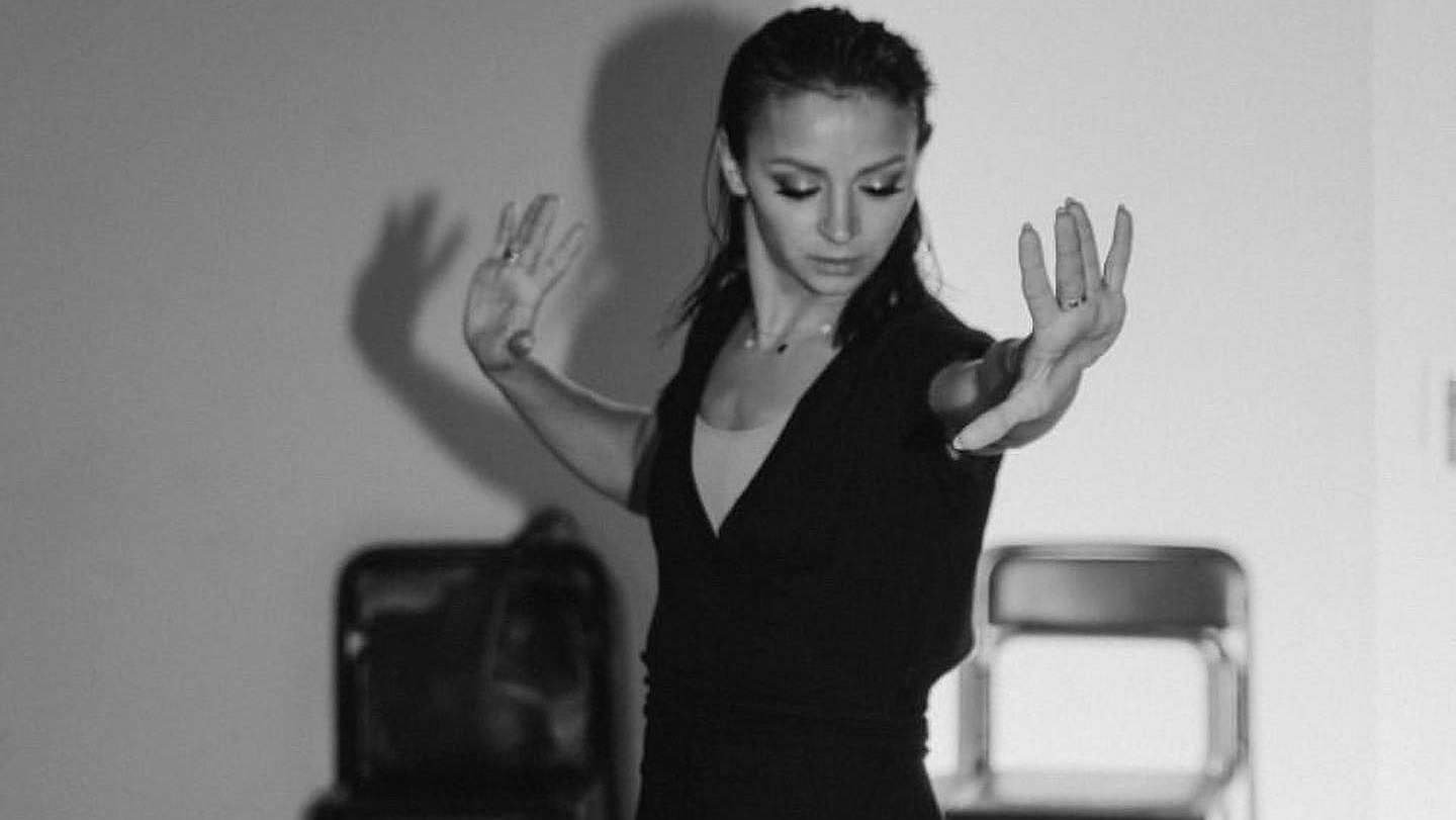 Ілона Гвоздьова покинула Україну: де тепер перебуває танцівниця - Showbiz