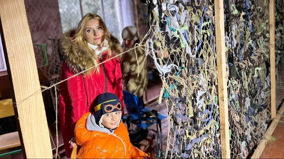 Какие же они изверги, – Ирина Федишин эмоционально отреагировала на обстрел митингующих в Херсон - Showbiz Какие же они изверги, – Ирина Федишин эмоционально отреагировала на обстрел митингующих в Херсон - Showbiz