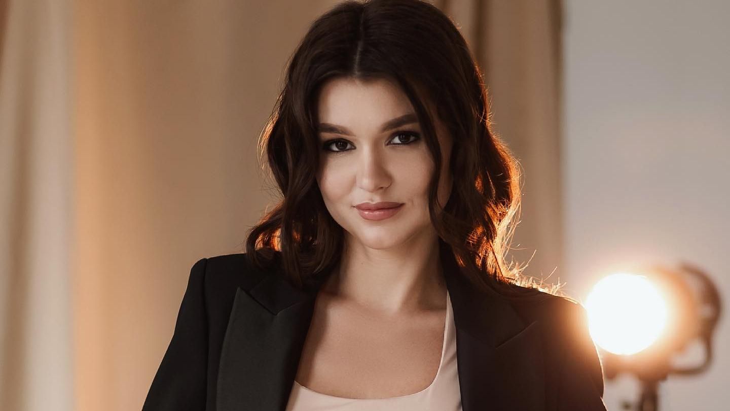 Финалистка "Холостяка" Юля "Зайка" рассказала, почему осталась в Киеве: "Мое сердце – здесь" - Showbiz Финалистка "Холостяка" Юля "Зайка" рассказала, почему осталась в Киеве: "Мое сердце – здесь" - Showbiz