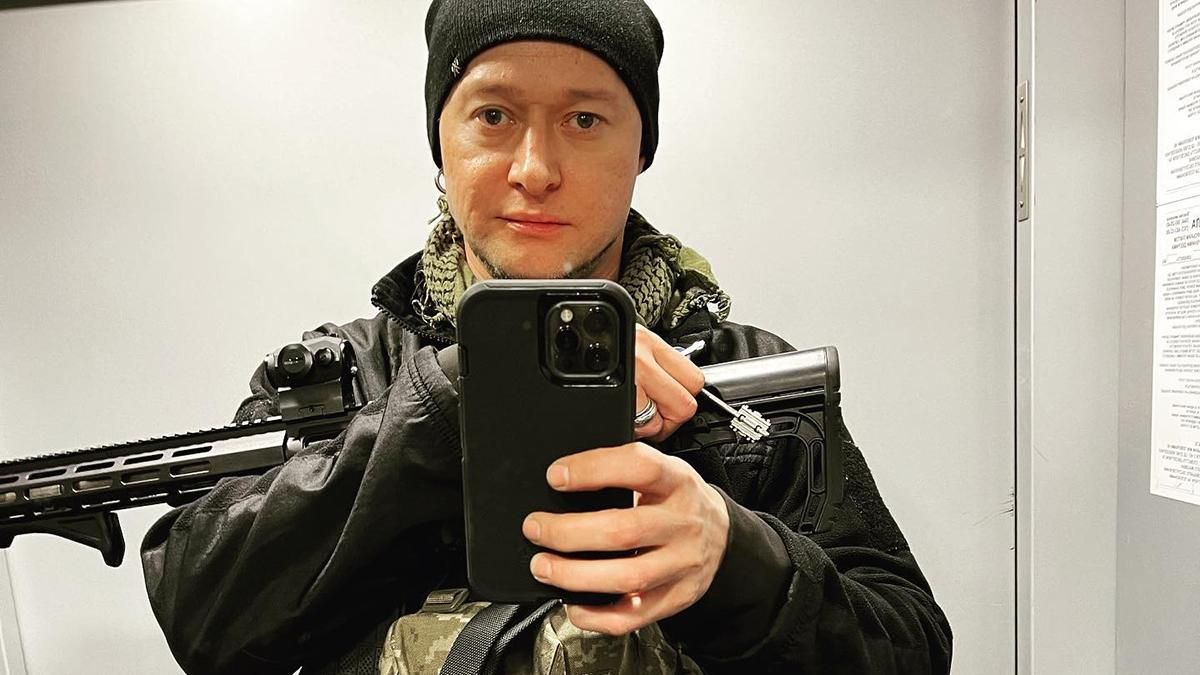 Андрей Хливнюк из "Бумбокса" попал под минометный обстрел оккупантов: фото раненого певца - Showbiz