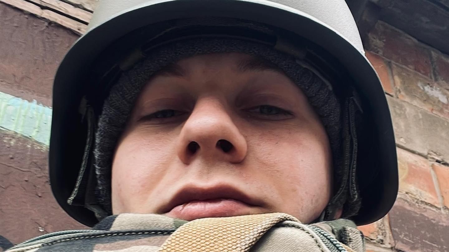 Победитель Х-Фактора-8 Михаил Панчишин воюет в рядах ТРО: "Наш дом, который мы отстоим" - Showbiz Победитель Х-Фактора-8 Михаил Панчишин воюет в рядах ТРО: "Наш дом, который мы отстоим" - Showbiz