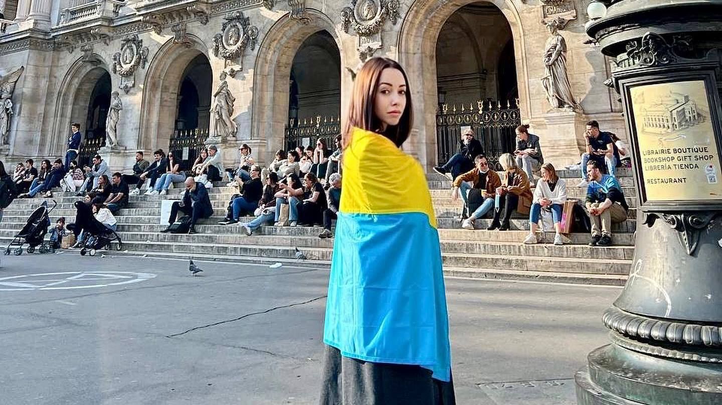 Катерина Кухар пригадала, як у перший день війни прокинулась у Франці від дзвінка няні - Showbiz Катерина Кухар пригадала, як у перший день війни прокинулась у Франці від дзвінка няні - Showbiz