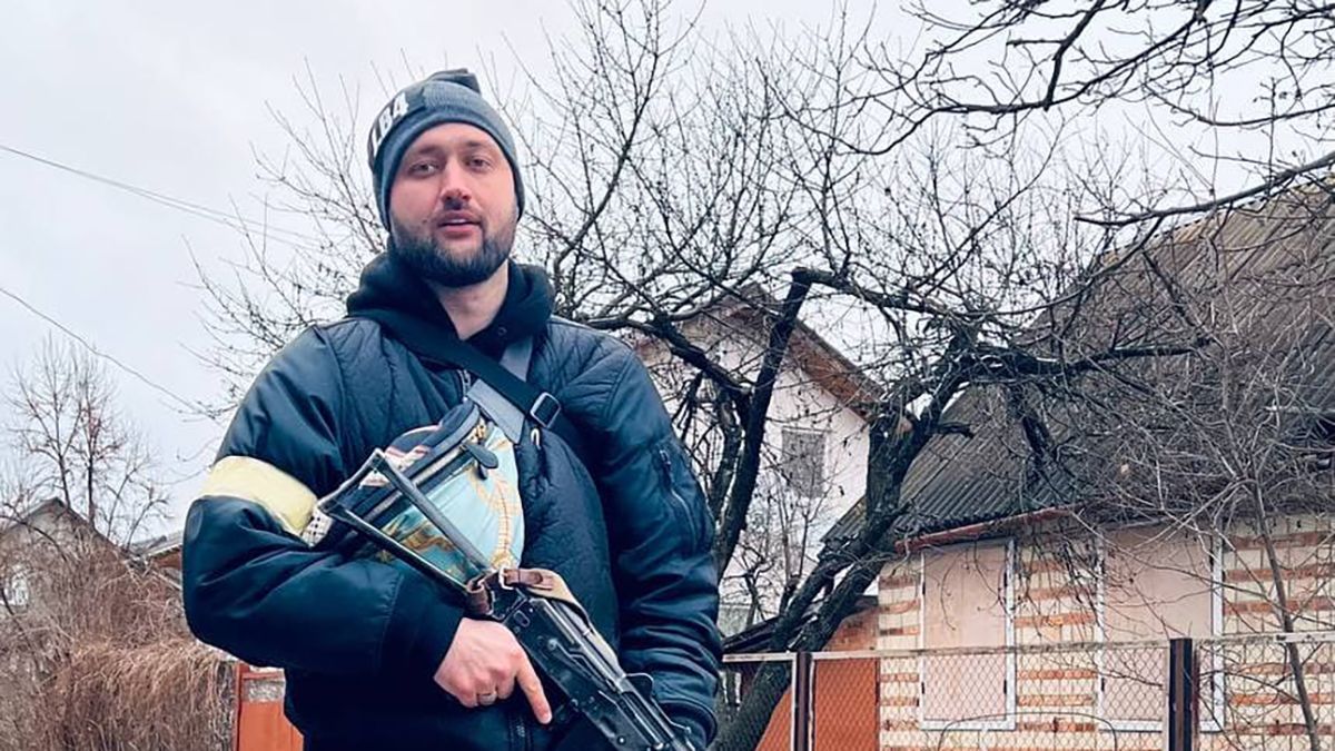 Учасник дуету TamerlanAlena розповів, як на другий день служби в нього цілив російський снайпер - Showbiz Учасник дуету TamerlanAlena розповів, як на другий день служби в нього цілив російський снайпер - Showbiz