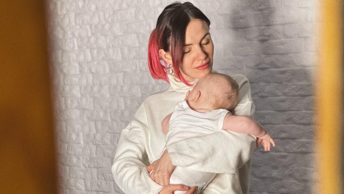 Хочу більше ніколи не чути вибухів, – MamaRika написала листа від імені 8-місячного сина - Showbiz Хочу більше ніколи не чути вибухів, – MamaRika написала листа від імені 8-місячного сина - Showbiz