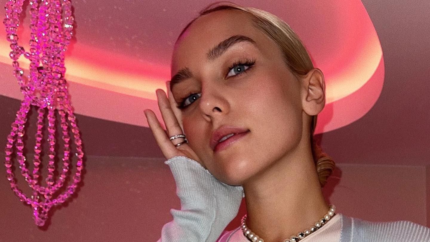 Співачка ROXOLANA допомагатиме дітям здійснювати мрії: Важко уявити, скільки пройшли через війну - Showbiz Співачка ROXOLANA допомагатиме дітям здійснювати мрії: Важко уявити, скільки пройшли через війну - Showbiz