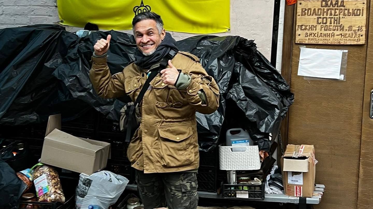 "Ви справжній українець": як Ектор Хіменес-Браво переборов сумніви через повернення в Київ - Showbiz "Ви справжній українець": як Ектор Хіменес-Браво переборов сумніви через повернення в Київ - Showbiz