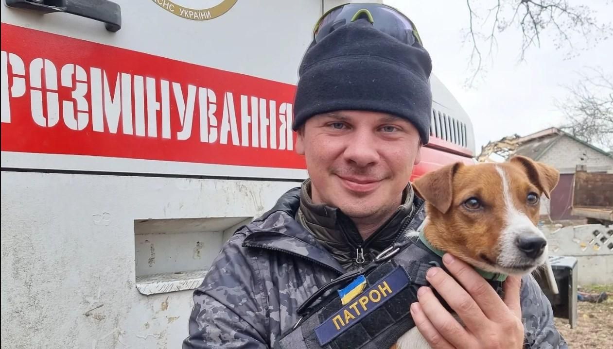 Познайомився з зіркою, – Дмитро Комаров зустрівся з песиком Патроном, що працює в ДСНС - Showbiz Познайомився з зіркою, – Дмитро Комаров зустрівся з песиком Патроном, що працює в ДСНС - Showbiz