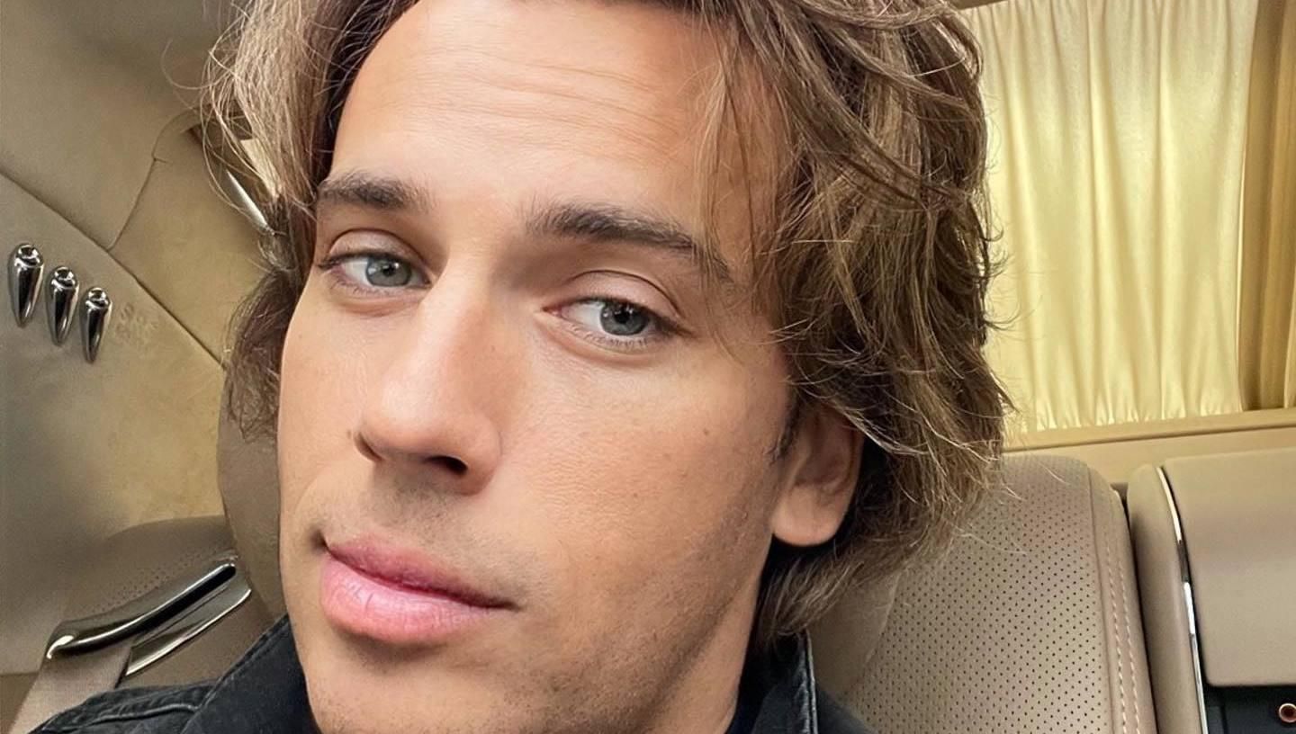 "Не збиралась ні на кого нападати": Галкін показав відео з пораненою дівчинкою з Маріуполя - Showbiz "Не збиралась ні на кого нападати": Галкін показав відео з пораненою дівчинкою з Маріуполя - Showbiz