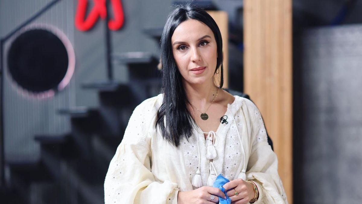 Народ з Україною, – Джамала виступила на концерті в підтримку України в Грузії - Showbiz Народ з Україною, – Джамала виступила на концерті в підтримку України в Грузії - Showbiz