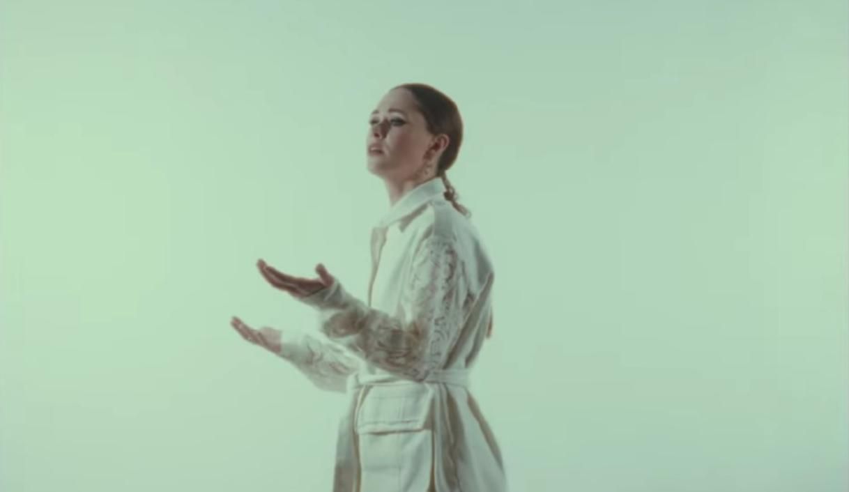 "Як ти? — нове я люблю тебе": The Hardkiss випустили новий трек про війну в Україні - Showbiz "Як ти? — нове я люблю тебе": The Hardkiss випустили новий трек про війну в Україні - Showbiz