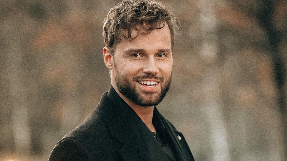 Вместо премьеры "Холостяка": где Алекса Топольского застала война и чем он занимается сейчас - Showbiz Вместо премьеры "Холостяка": где Алекса Топольского застала война и чем он занимается сейчас - Showbiz