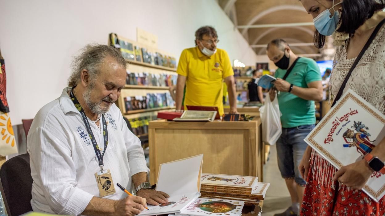 "Для остаточної перемоги нам ще потрібен час": Книжковий Арсенал у 2022 році не відбудеться - Showbiz "Для остаточної перемоги нам ще потрібен час": Книжковий Арсенал у 2022 році не відбудеться - Showbiz