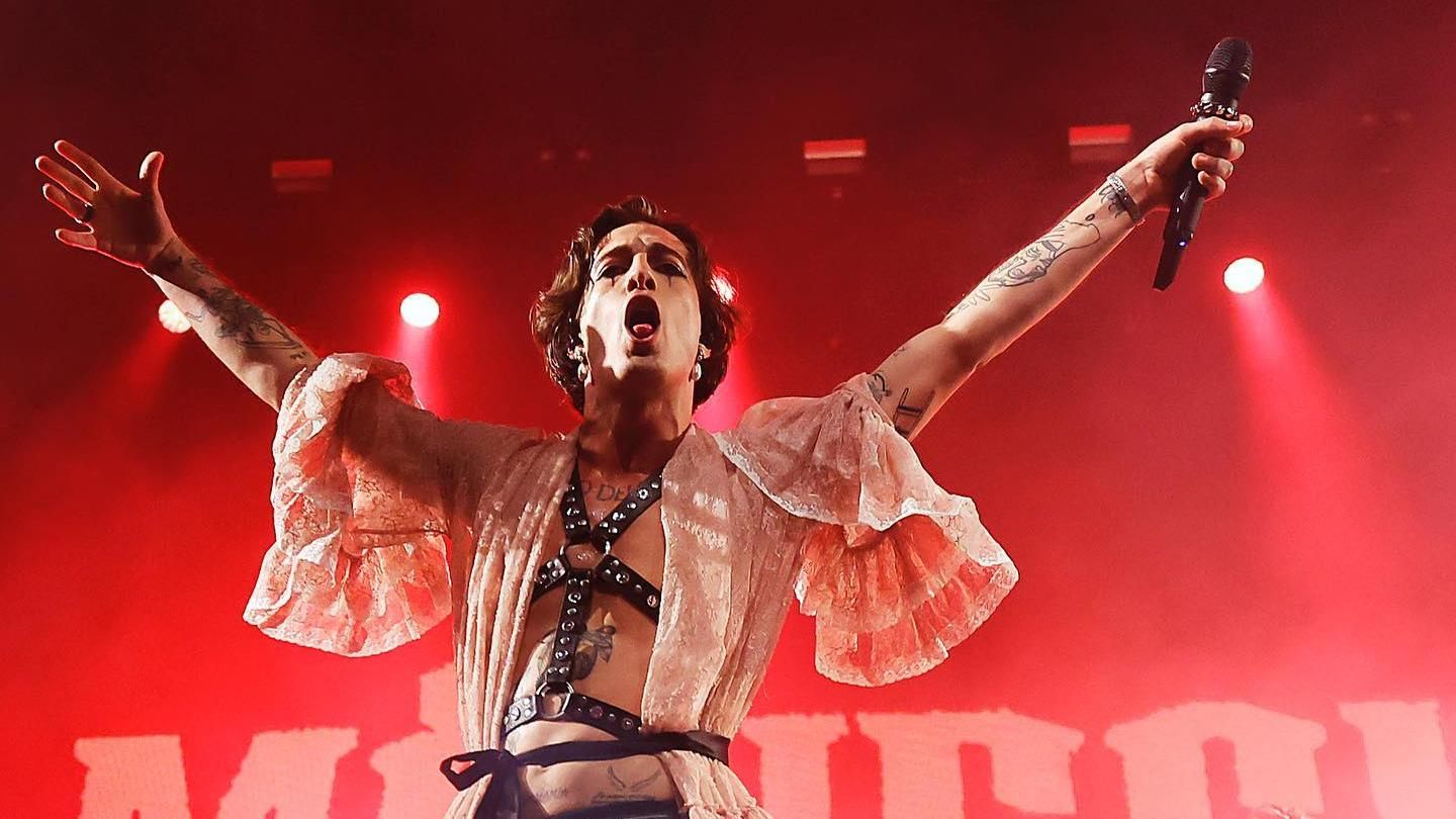 Росіянам підгорить: Måneskin підтримав Україну на фестивалі Coachella та послав Путіна - Showbiz Росіянам підгорить: Måneskin підтримав Україну на фестивалі Coachella та послав Путіна - Showbiz