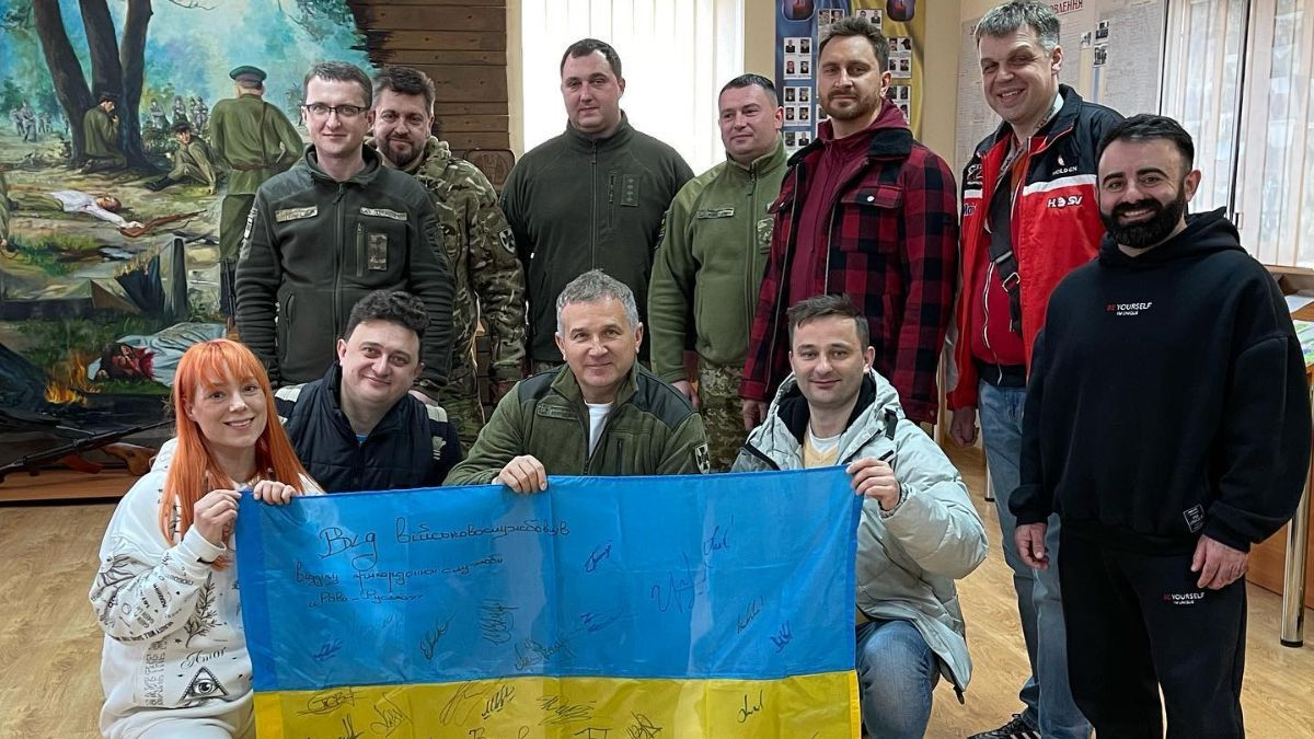 Горбунов, Тарабарова, Собчук: українські зірки зустрілися з прикордонниками - Showbiz