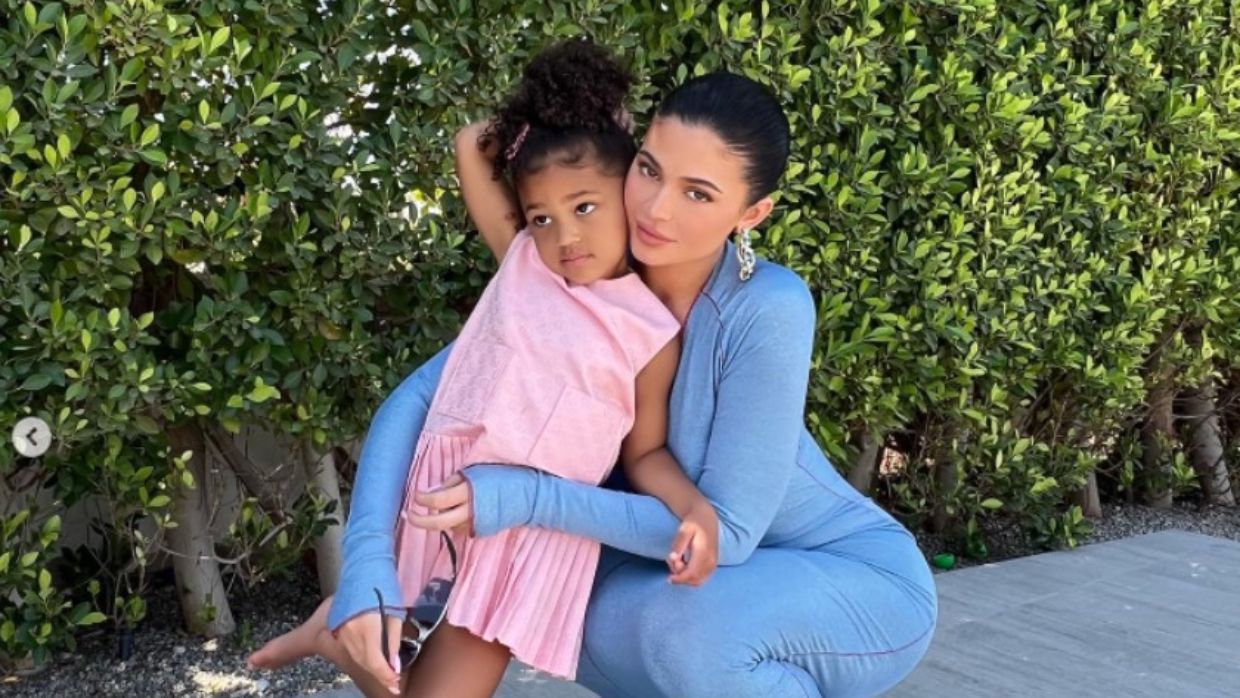 Королівська сім'я, Обами, Кардашян-Дженнер: як відзначили Великдень перші зірки світу - Showbiz Королівська сім'я, Обами, Кардашян-Дженнер: як відзначили Великдень перші зірки світу - Showbiz