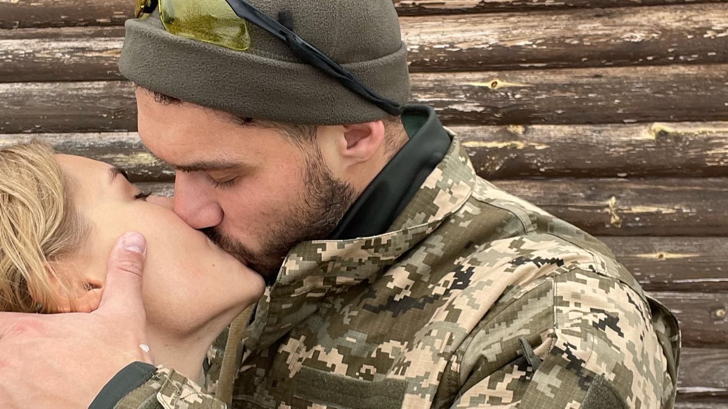 Даша Квіткова відповіла на критику щодо служби Добриніна в теробороні: Хейтерам завжди буде мало - Showbiz Даша Квіткова відповіла на критику щодо служби Добриніна в теробороні: Хейтерам завжди буде мало - Showbiz