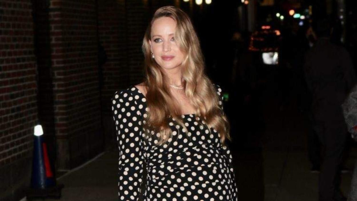 Дженніфер Лоуренс вперше стала мамою - Showbiz Дженніфер Лоуренс вперше стала мамою - Showbiz