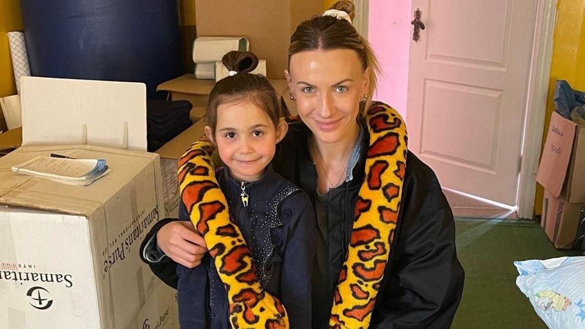 Леся Нікітюк розповіла про дівчаток з Краматорська, які дивом виїхали з міста до авіаудару - Showbiz Леся Нікітюк розповіла про дівчаток з Краматорська, які дивом виїхали з міста до авіаудару - Showbiz