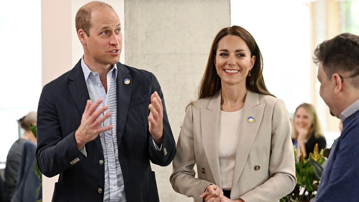 Кейт Миддлтон и принц Уильям встретились с волонтерами, собирающими средства для Украины - Showbiz Кейт Миддлтон и принц Уильям встретились с волонтерами, собирающими средства для Украины - Showbiz
