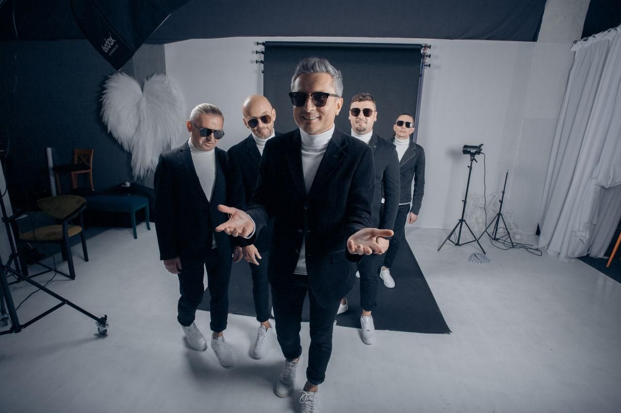 Виктор Винник и МЭРИ представили новый альбом "Так, я з України": лучшие хиты из 5 альбомов - Showbiz Виктор Винник и МЭРИ представили новый альбом "Так, я з України": лучшие хиты из 5 альбомов - Showbiz