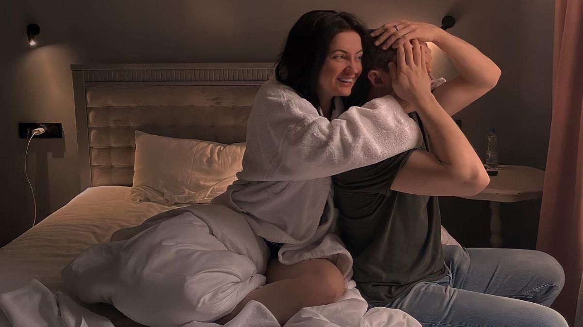 Оля Цыбульская во время войны с сыном и любимым приехала во Львов: редкие фото - Showbiz Оля Цыбульская во время войны с сыном и любимым приехала во Львов: редкие фото - Showbiz