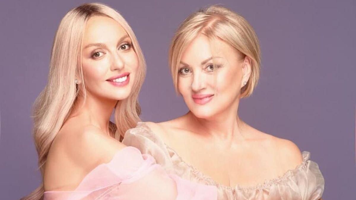 Оля Полякова призналась, где находится ее мама, жившая в России - Showbiz Оля Полякова призналась, где находится ее мама, жившая в России - Showbiz