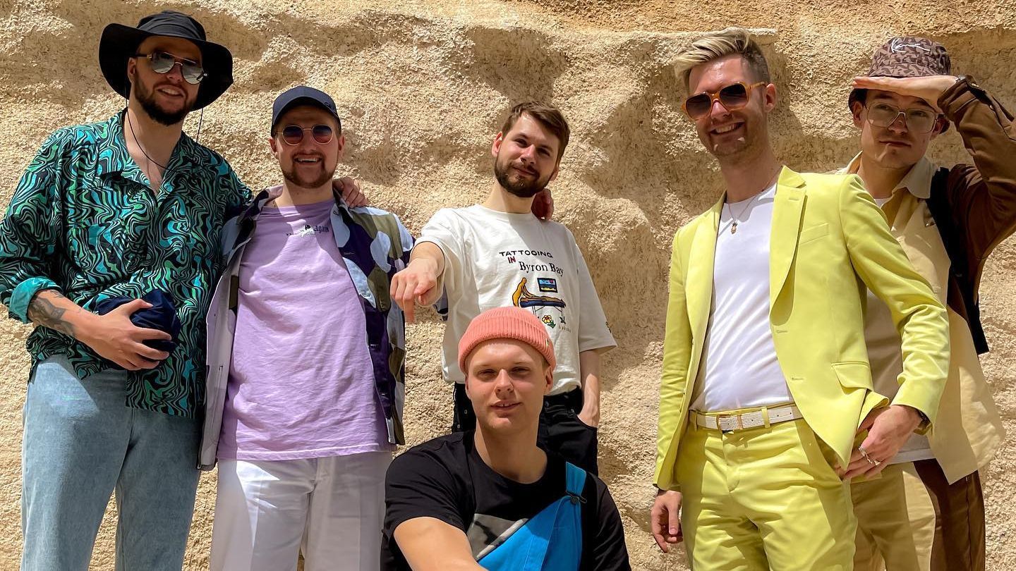 Представители Латвии на Евровидении Citi Zēni создали кавер на "Стефанию" красноречивое видео - Showbiz Представители Латвии на Евровидении Citi Zēni создали кавер на "Стефанию" красноречивое видео - Showbiz