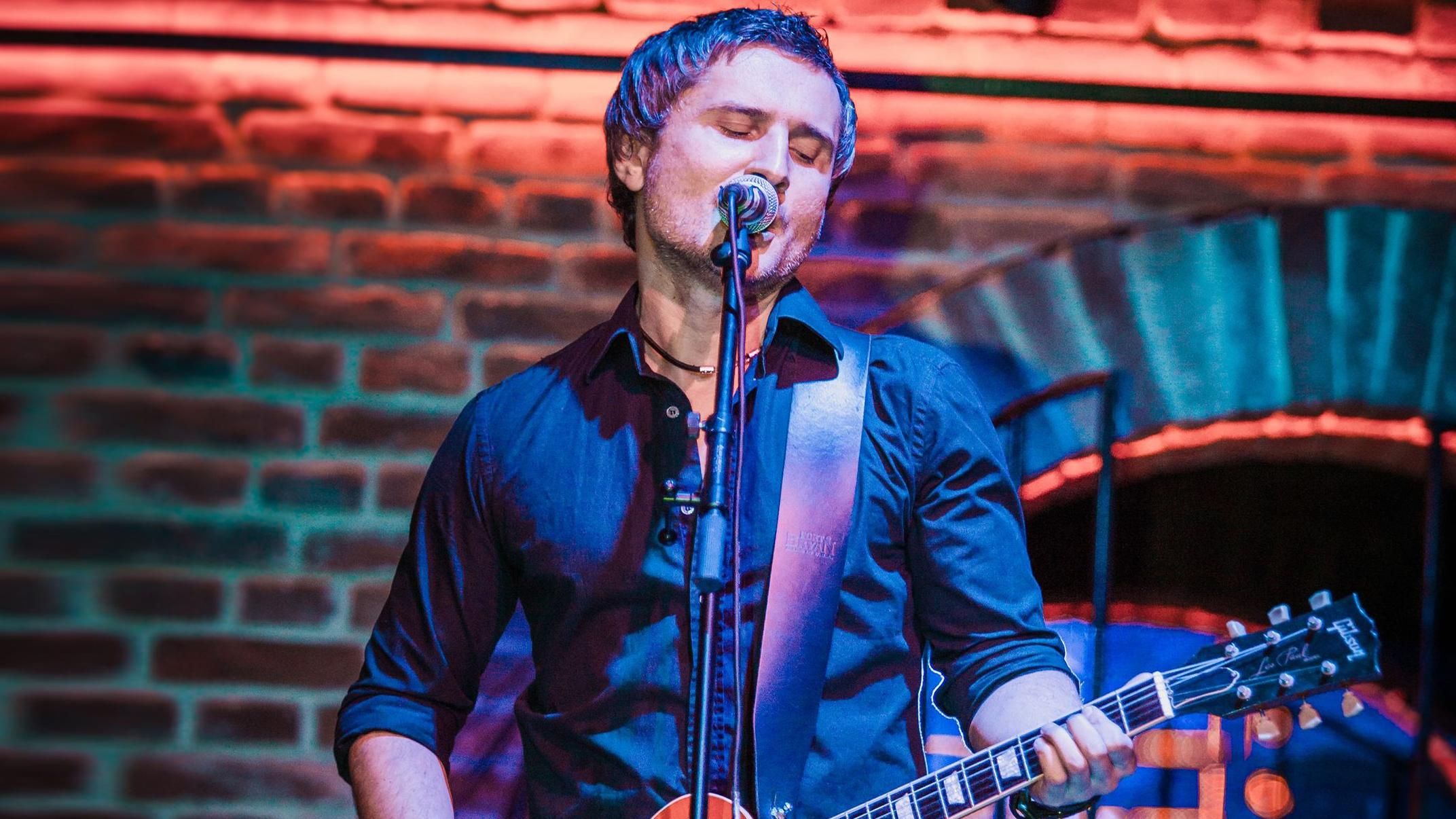 Ко Дню примирения Виктор Винник и МЭРИ представили песню Victoria - Showbiz Ко Дню примирения Виктор Винник и МЭРИ представили песню Victoria - Showbiz