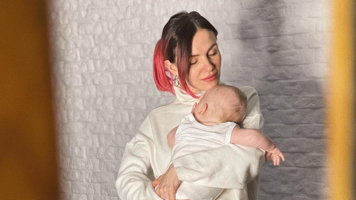 "Не знаю, как туда возвращаться" будет ли MamaRika жить в доме под Киевом, где ее застала война - Showbiz "Не знаю, как туда возвращаться" будет ли MamaRika жить в доме под Киевом, где ее застала война - Showbiz