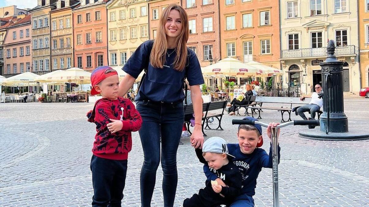 Григорий Решетник с женой и детьми выехал за границу что первым делом воскликнул их сын - Showbiz Григорий Решетник с женой и детьми выехал за границу что первым делом воскликнул их сын - Showbiz