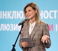 Олена Зеленська вперше за час війни запустила аудіогід: в якій столиці тепер звучить українська