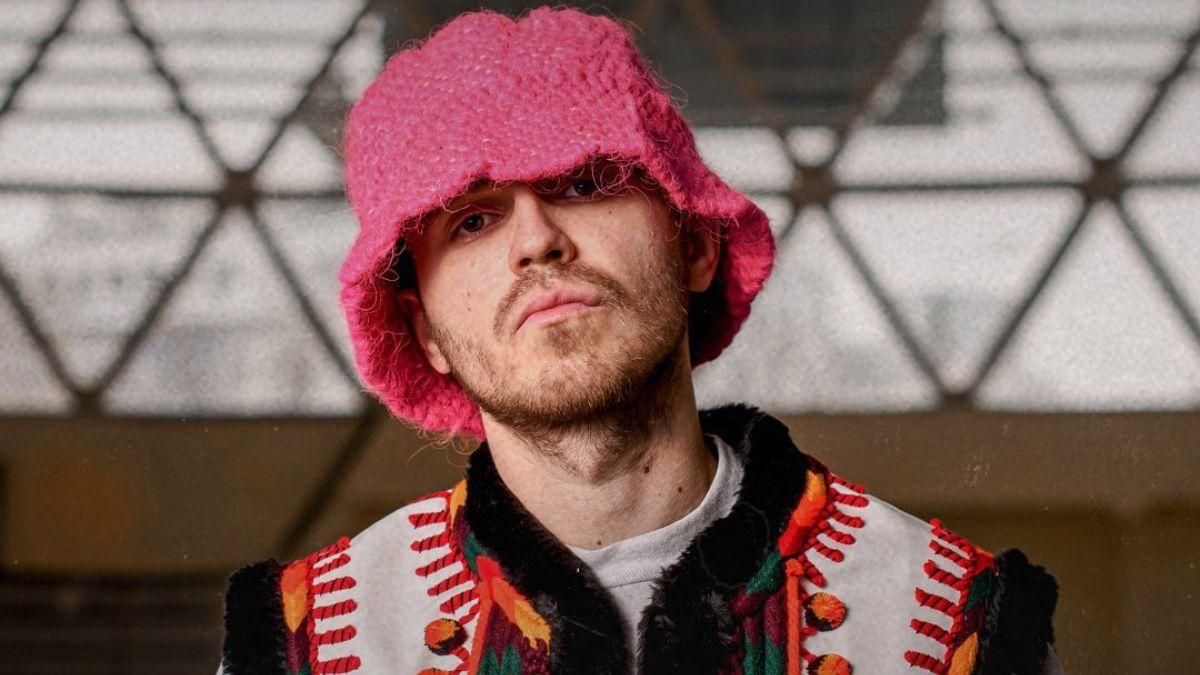 Олег Псюк повернувся до Калуша як рідне місто тріумфатора Євробачення-2022 зустрічало його - Showbiz Олег Псюк повернувся до Калуша як рідне місто тріумфатора Євробачення-2022 зустрічало його - Showbiz