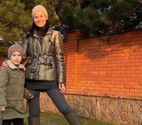 Маша Ефросинина показала, как 7-летний сын поздравил ее с 43-летием: "Заплатил за собственные деньги"