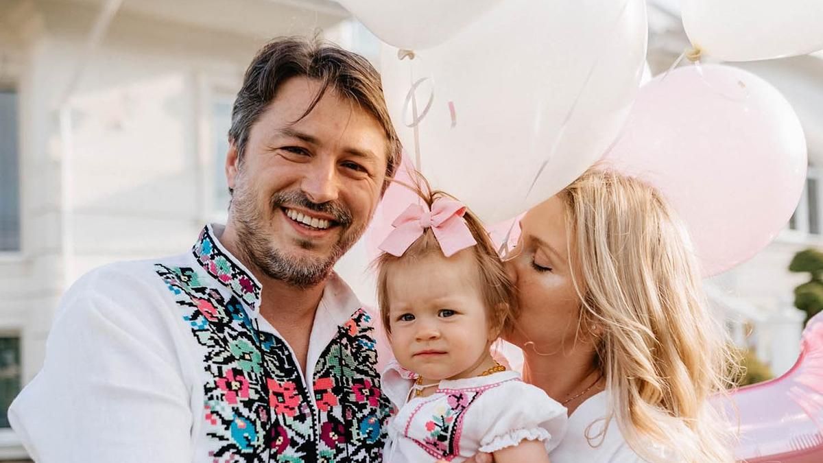 Сергій Притула відсвяткував перший день народження доньки й нарешті показав її обличчя  фото - Showbiz