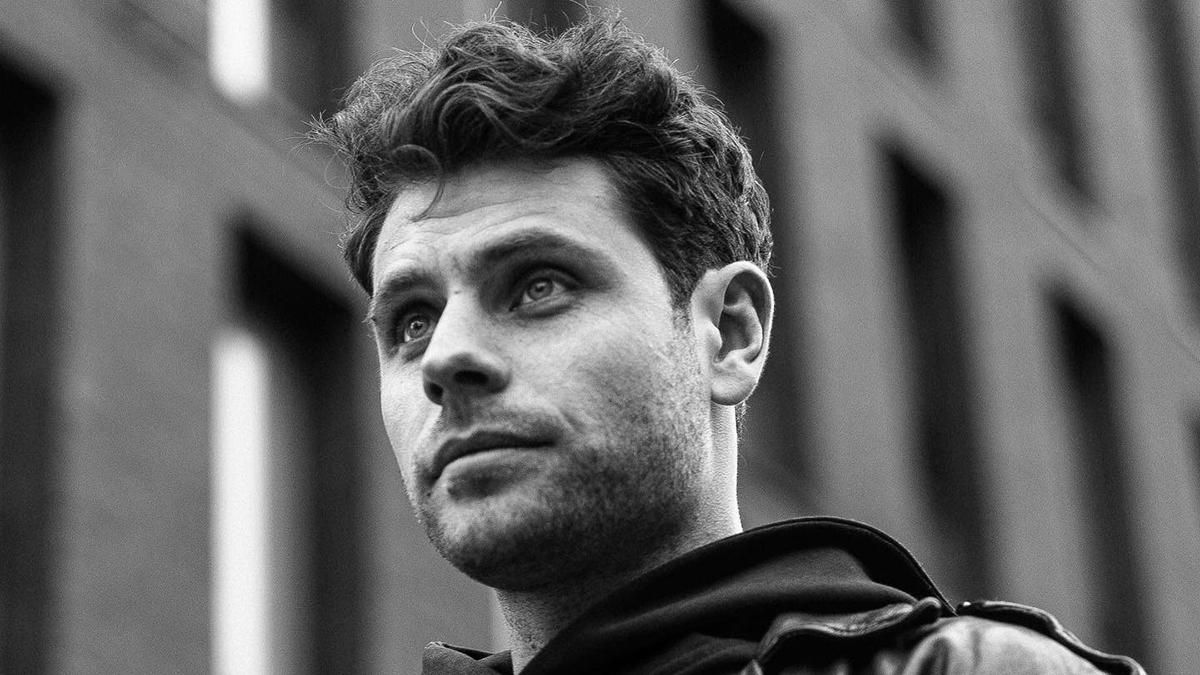 Переможець "Танців" Артур Логай розігрує зустріч з собою заради ЗСУ скільки "коштує" кава з ним - Showbiz Переможець "Танців" Артур Логай розігрує зустріч з собою заради ЗСУ скільки "коштує" кава з ним - Showbiz