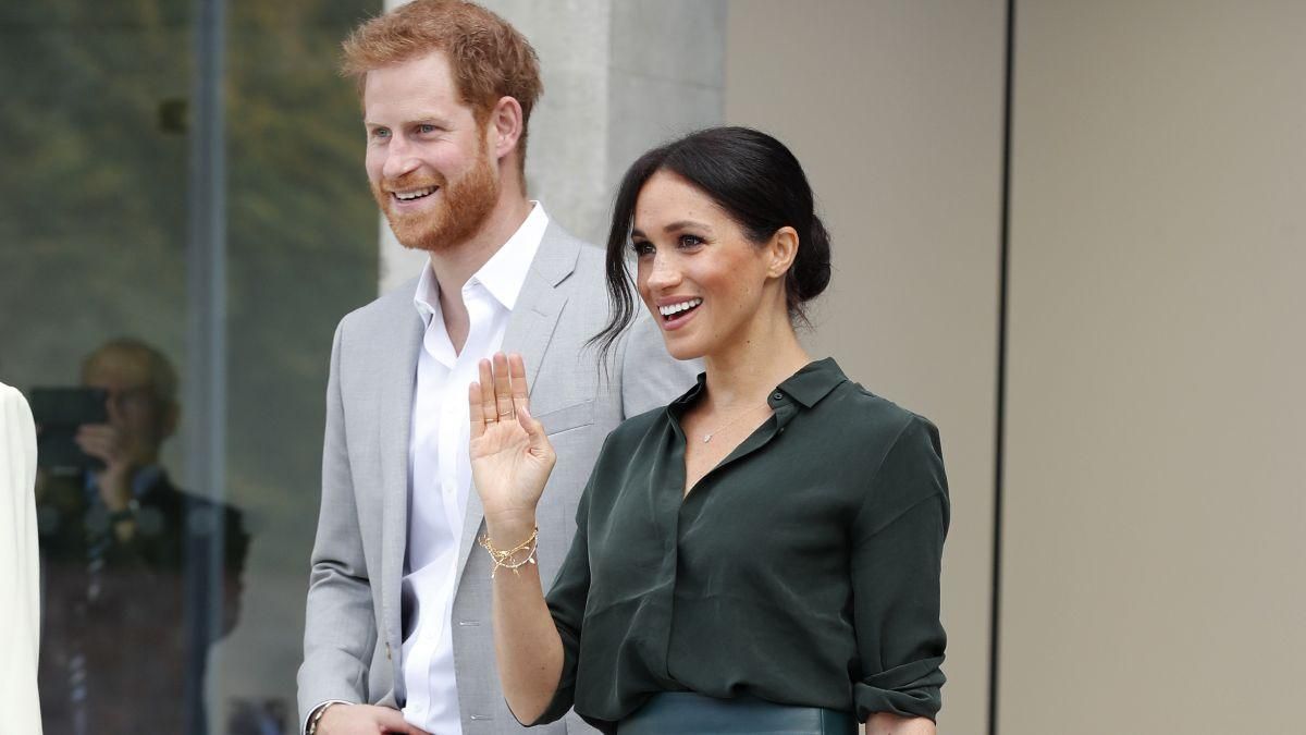 Меган Маркл і принц Гаррі їдуть до Лондона королева Єлизавета II вперше побачить правнучку - Showbiz Меган Маркл і принц Гаррі їдуть до Лондона королева Єлизавета II вперше побачить правнучку - Showbiz