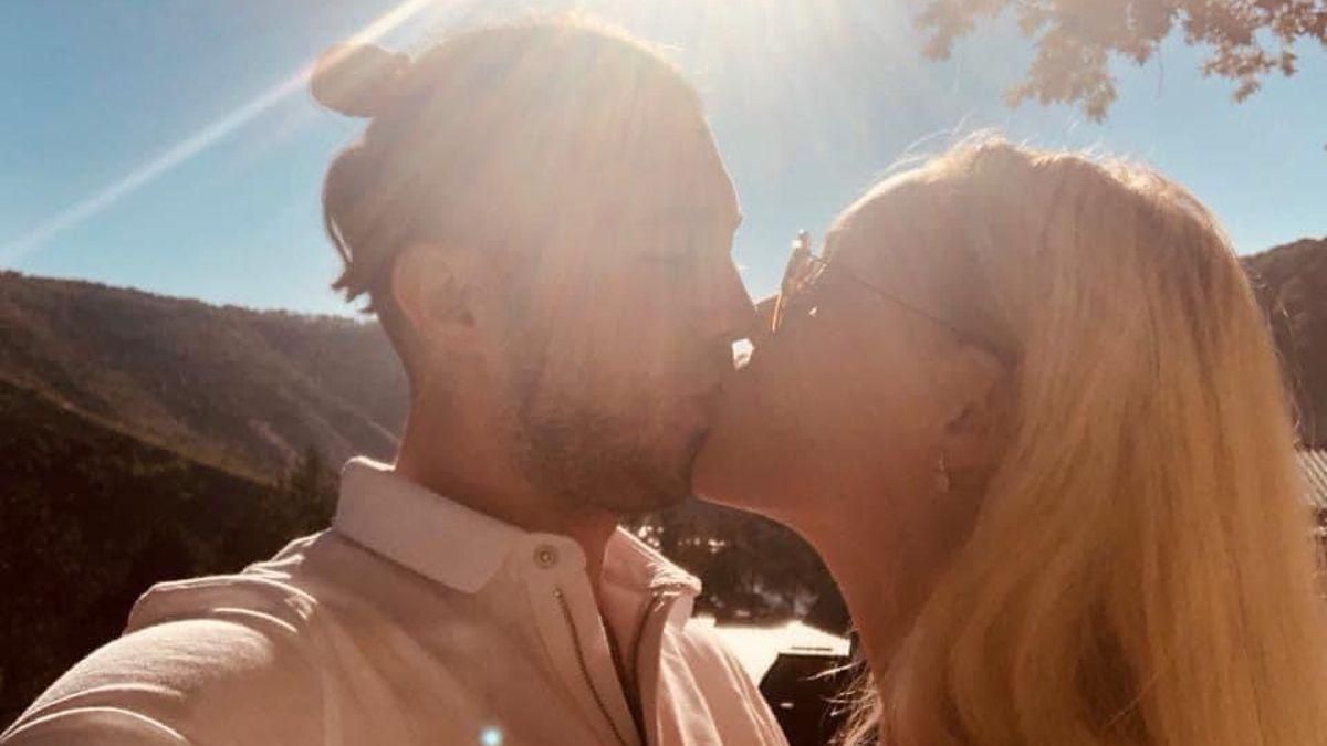 Люблю, як і десять років тому, – Тарас Тополя з фронту показав зворушливе фото з коханою - Showbiz Люблю, як і десять років тому, – Тарас Тополя з фронту показав зворушливе фото з коханою - Showbiz