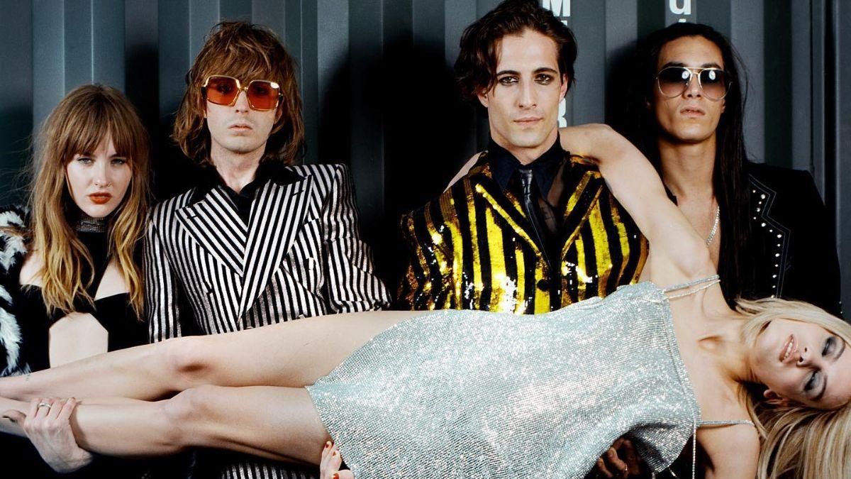 Гламурные и дерзкие итальянские рокеры Måneskin выпустили клип на песню Supermodel - Showbiz Гламурные и дерзкие итальянские рокеры Måneskin выпустили клип на песню Supermodel - Showbiz