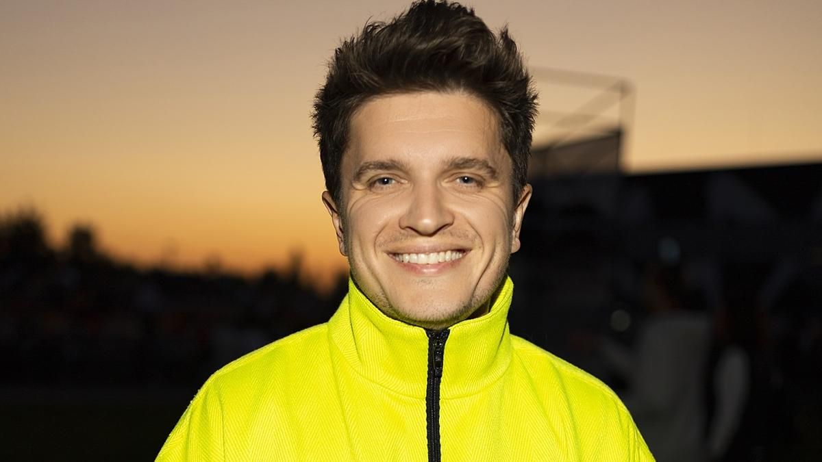 Анатолий Анатолич, которого хейтили за побег во Францию, вернулся в Украину зачем он приехал - Showbiz Анатолий Анатолич, которого хейтили за побег во Францию, вернулся в Украину зачем он приехал - Showbiz