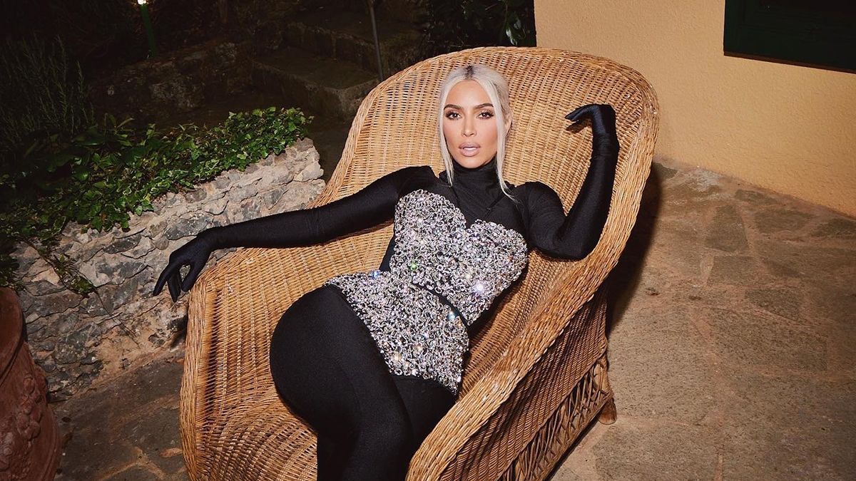 Ким Кардашян не пустили на юбилей Елизаветы II в Букингемский дворец детали курьеза - Showbiz Ким Кардашян не пустили на юбилей Елизаветы II в Букингемский дворец детали курьеза - Showbiz