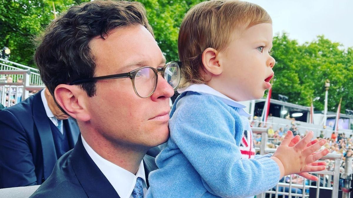 Принцеса Євгенія вперше показала обличчя сина кадри зі святкування ювілею Єлизавети II - Showbiz Принцеса Євгенія вперше показала обличчя сина кадри зі святкування ювілею Єлизавети II - Showbiz