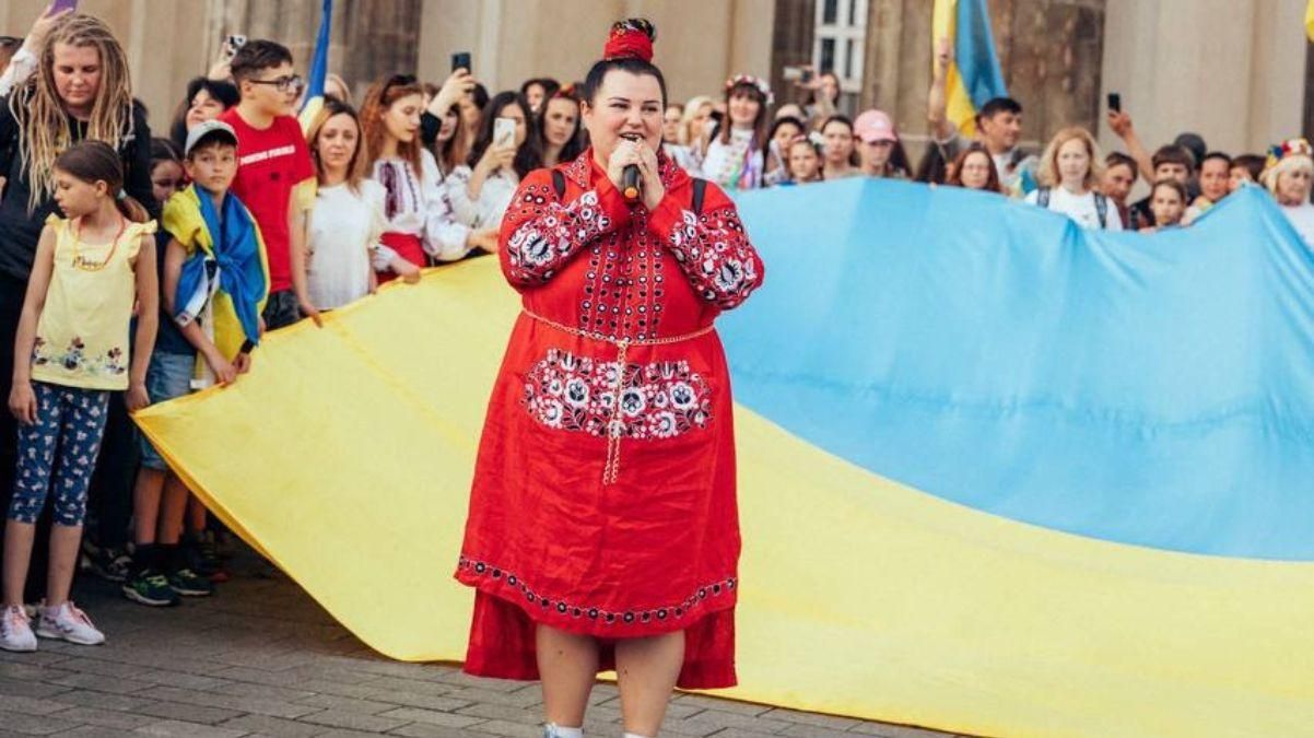 У європейських містах пройшли Марші Матерів де була присутня Alyona Alyona - Showbiz У європейських містах пройшли Марші Матерів де була присутня Alyona Alyona - Showbiz