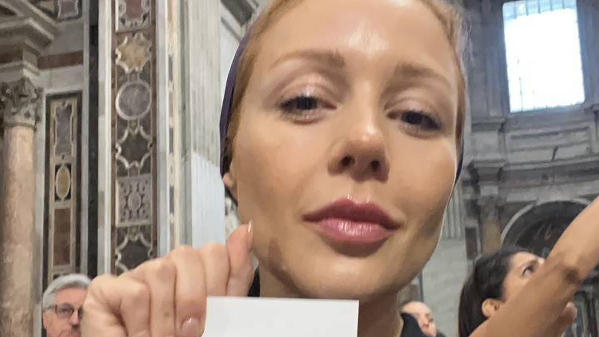 "Боляче звертатися до Бога" Тіна Кароль відвідала службу Папи Римського у Ватикані - Showbiz "Боляче звертатися до Бога" Тіна Кароль відвідала службу Папи Римського у Ватикані - Showbiz