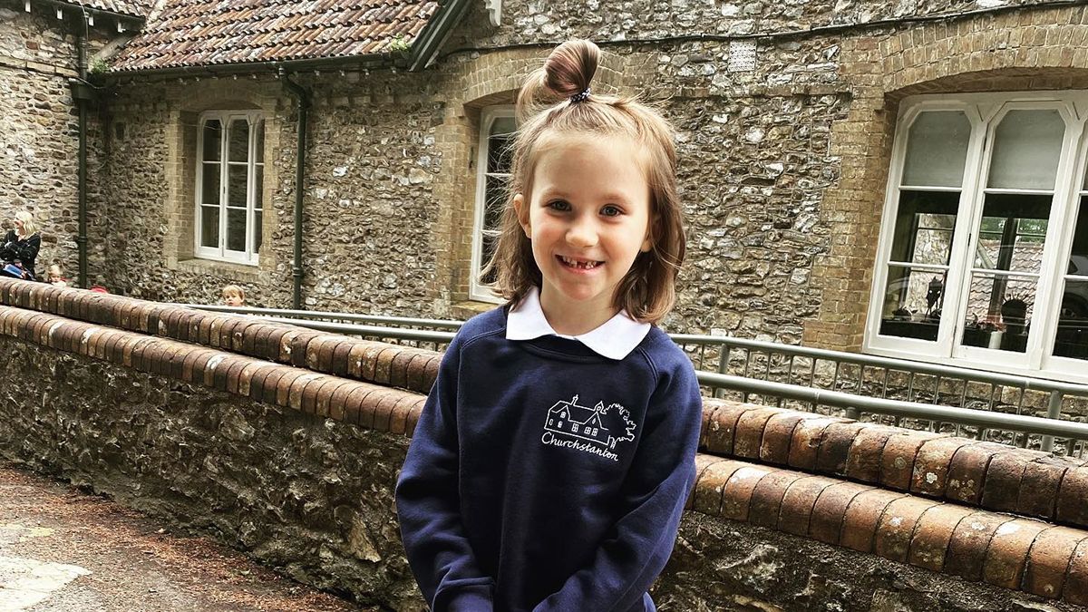 Тоня Матвієнко відправила 6-річну доньку до школи в якій країні вона навчатиметься - Showbiz Тоня Матвієнко відправила 6-річну доньку до школи в якій країні вона навчатиметься - Showbiz