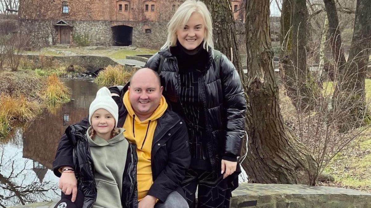 Я її просто накрила собою, – дружина Юрія Ткача рятувала доньку від російськиз ракет - Showbiz Я її просто накрила собою, – дружина Юрія Ткача рятувала доньку від російськиз ракет - Showbiz